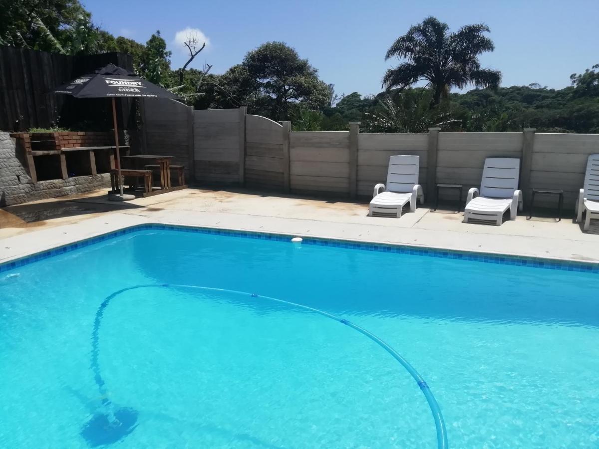 Poolside Guest House Port Shepstone Eksteriør billede