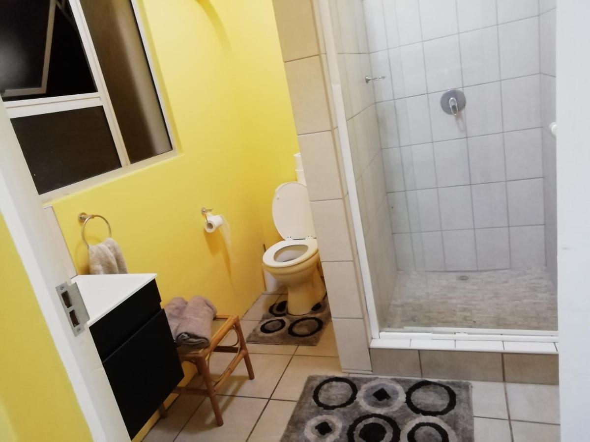 Poolside Guest House Port Shepstone Eksteriør billede