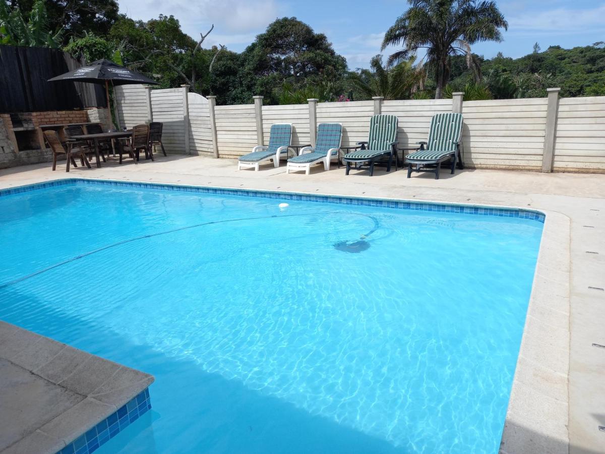 Poolside Guest House Port Shepstone Eksteriør billede