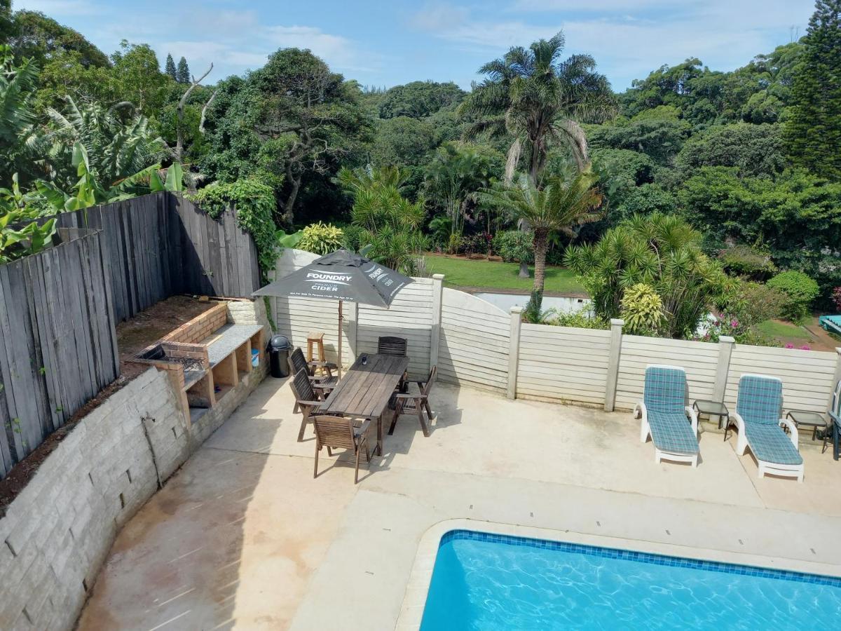 Poolside Guest House Port Shepstone Eksteriør billede