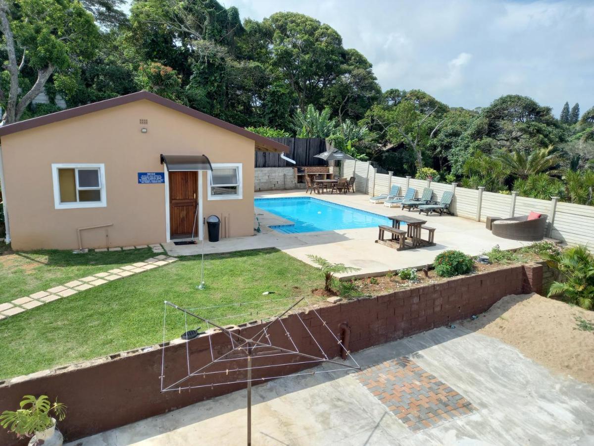 Poolside Guest House Port Shepstone Eksteriør billede